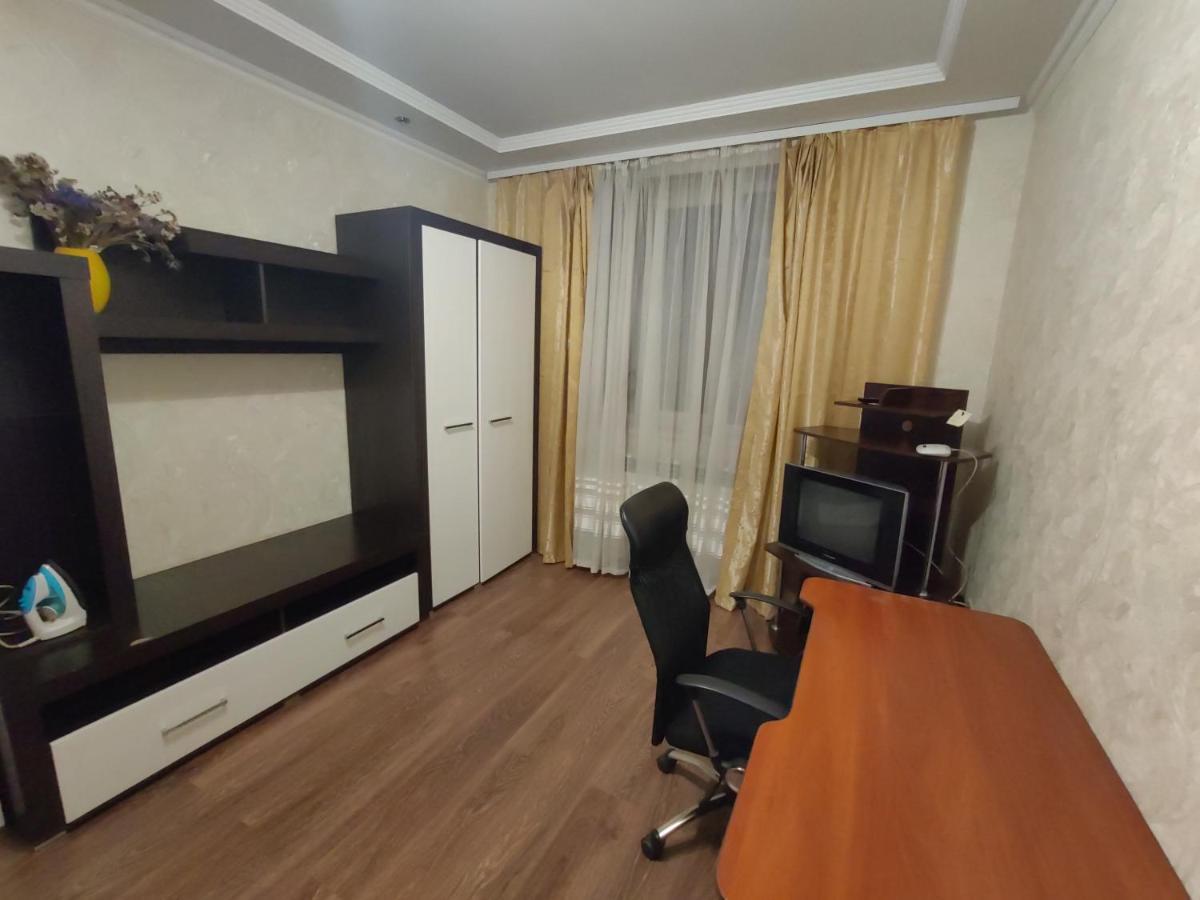 Daily Rent Apartments 5 イヴァーノ＝フランキーウシク エクステリア 写真